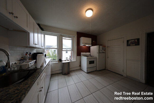 62 Empire St, Allston