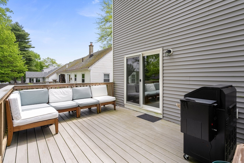 74 Bald Eagle Rd, Weymouth