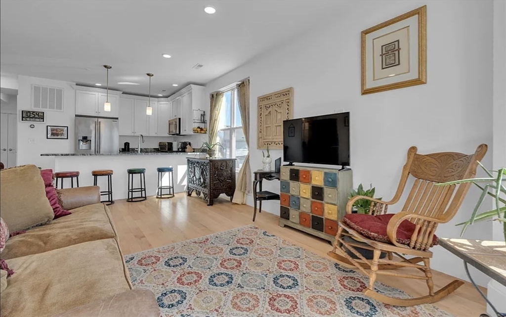 41 Woodville St, Roxbury