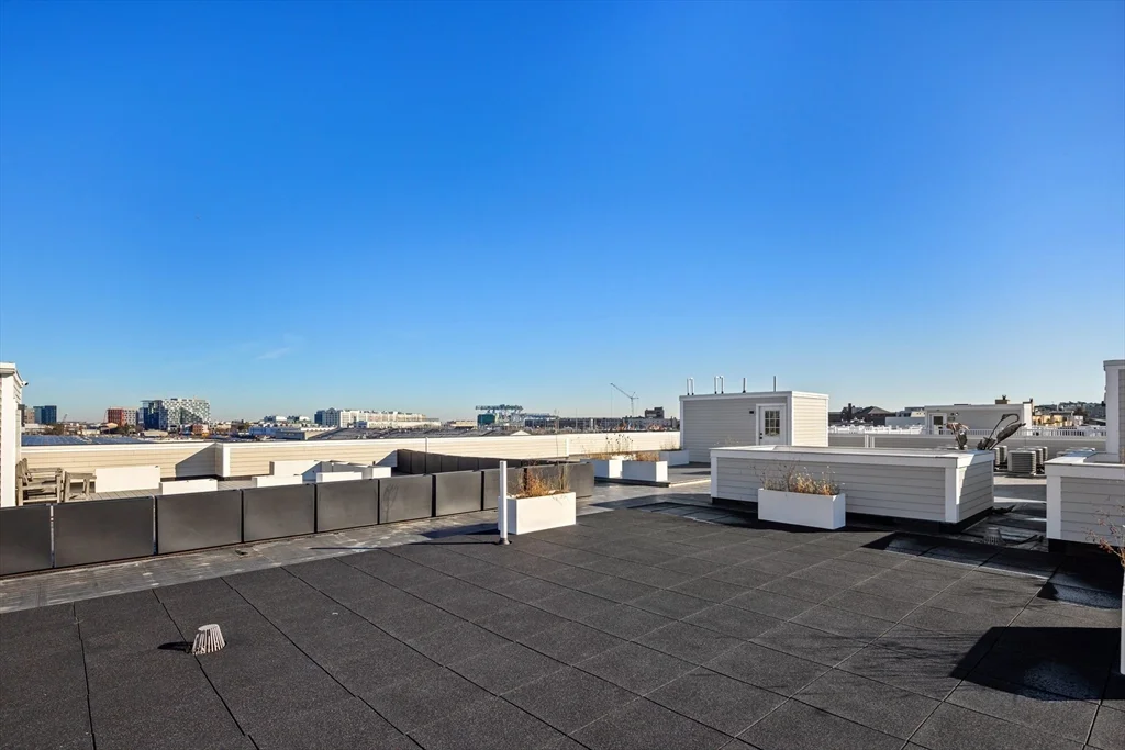 340 W 2nd St, South Boston