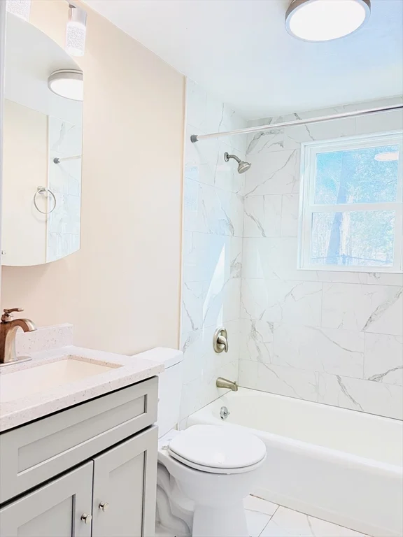 53 Gale Rd, Weymouth