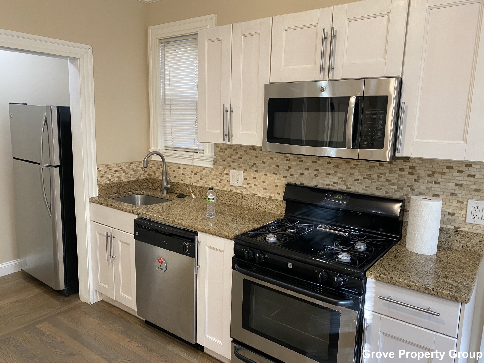 8 Buckley Ave, Jamaica Plain