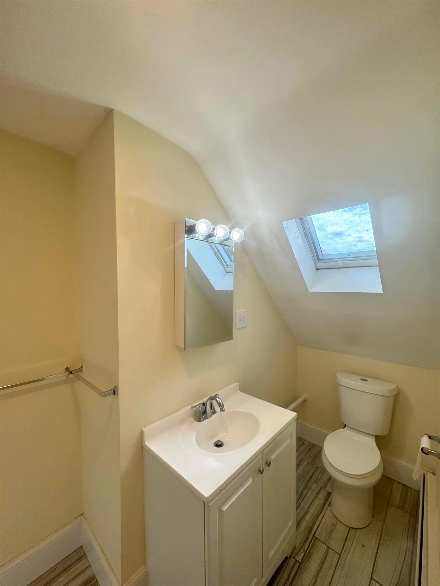 102 Sycamore St, Winter Hill