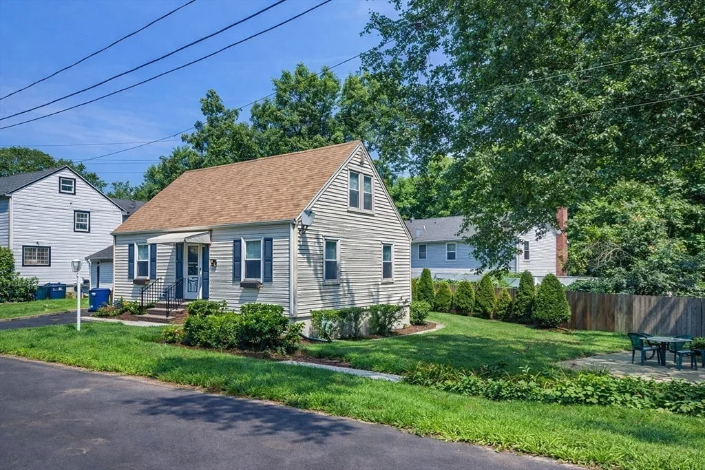 36 Bonad Rd, West Roxbury