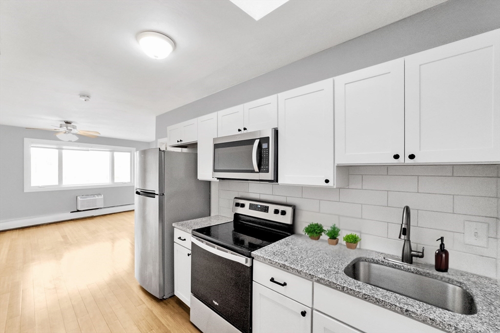 39 Willow St, West Roxbury