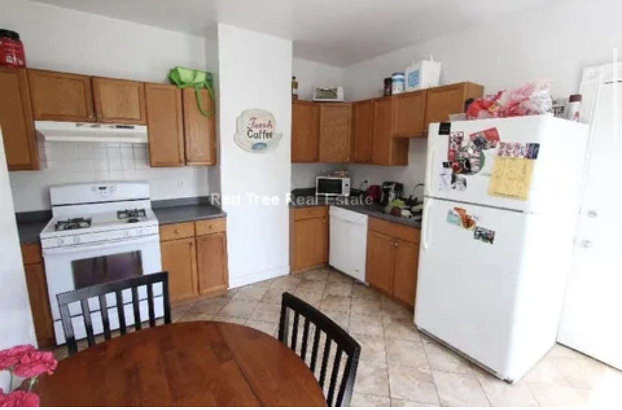 140 Brooks St, Oak Square