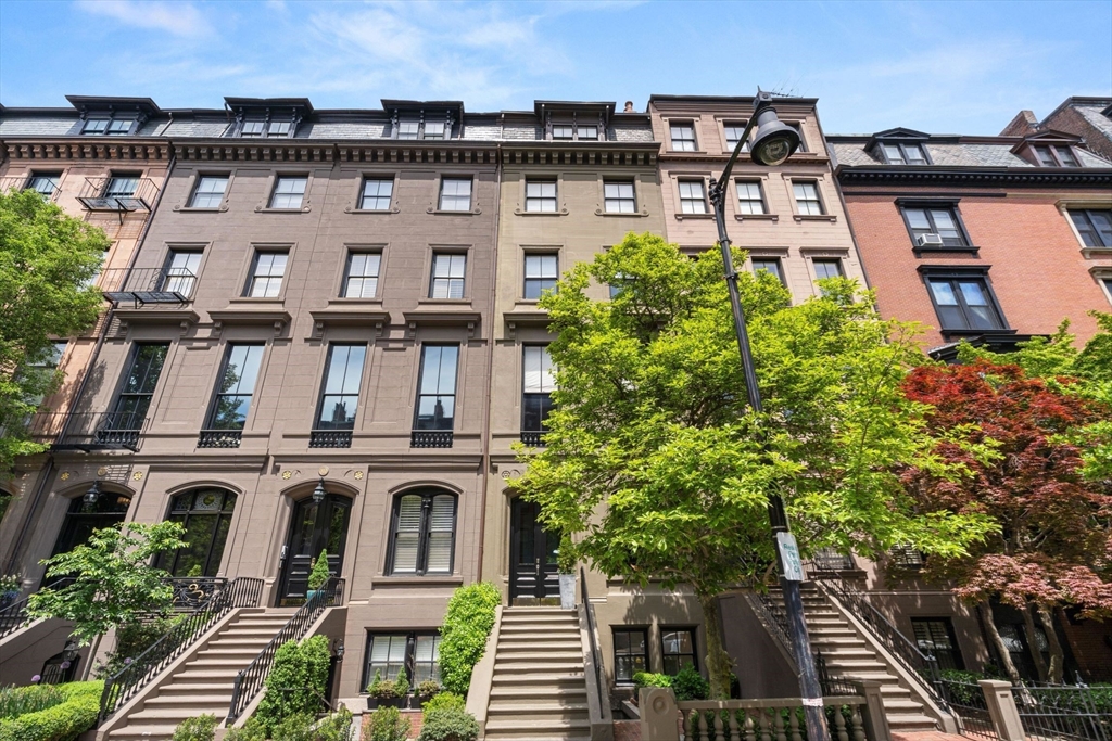 198 Beacon St, Back Bay