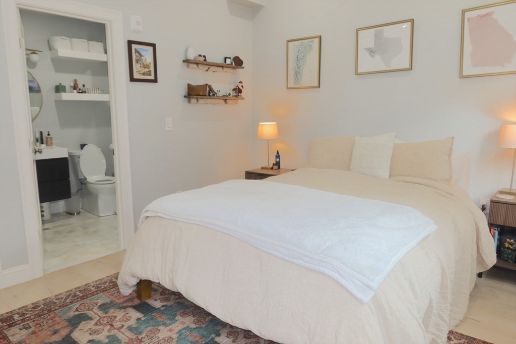 94 Bunker Hill, Charlestown