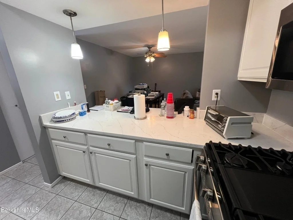 1 Rolling Hills, Lenox