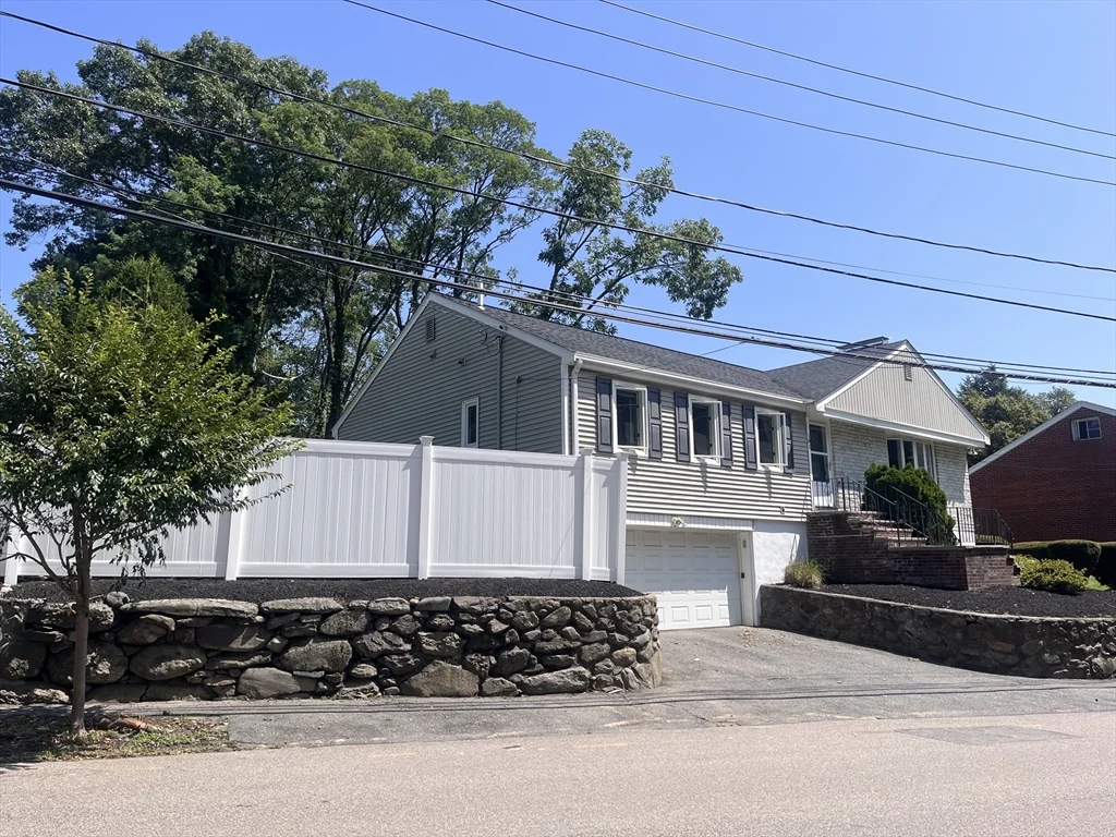 181 Moss Hill Rd, Jamaica Plain