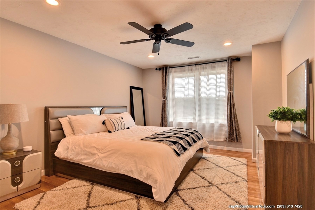 110 Apricot St, Webster Square