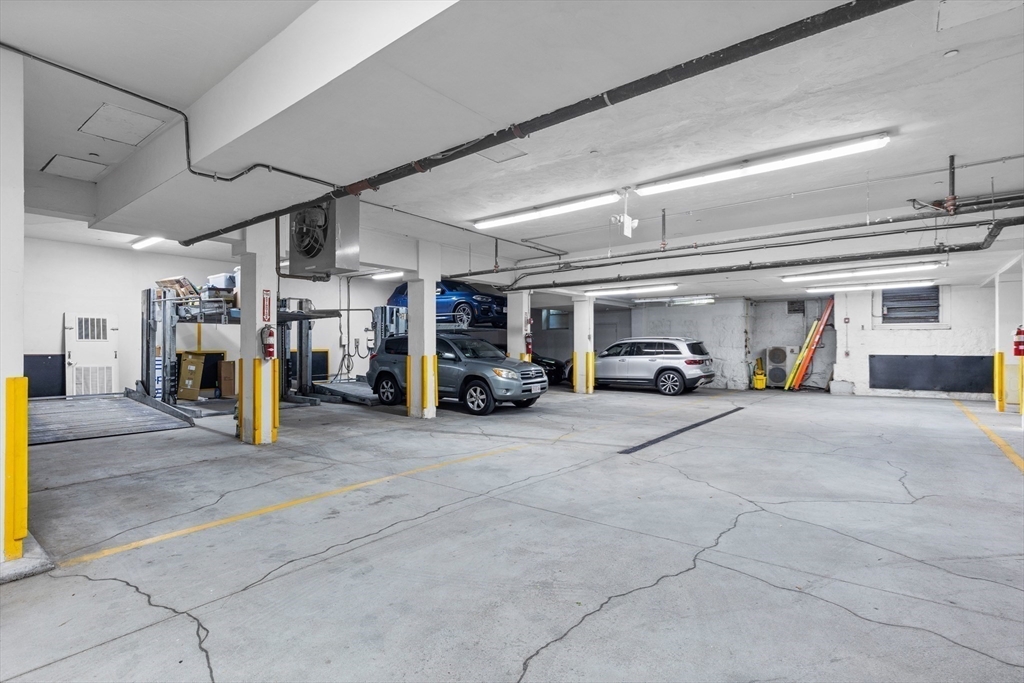 409 Commonwealth Ave, Back Bay