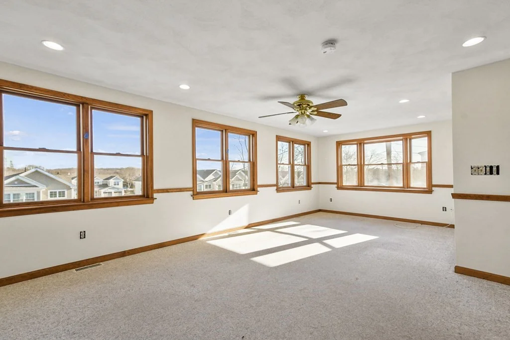 72 Cambridge Rd, Woburn