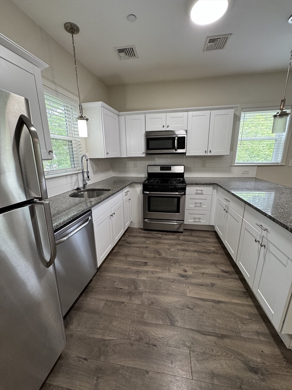 10 Elliott Pl, Peabody