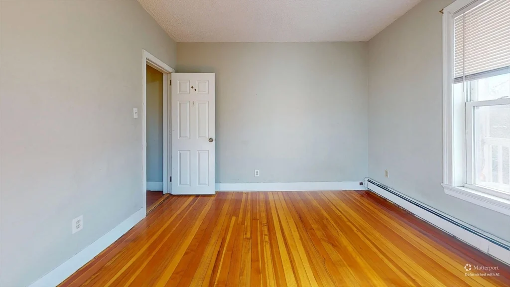 280 Mcgrath Highway, East Somerville