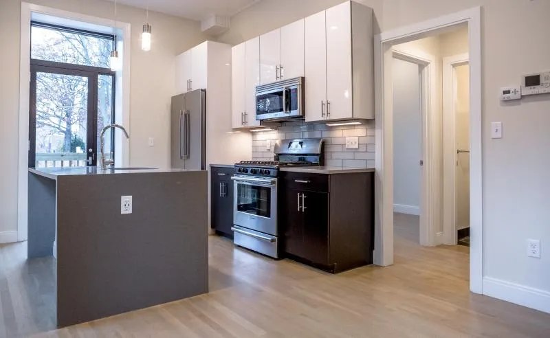 11 Newcomb St, Roxbury