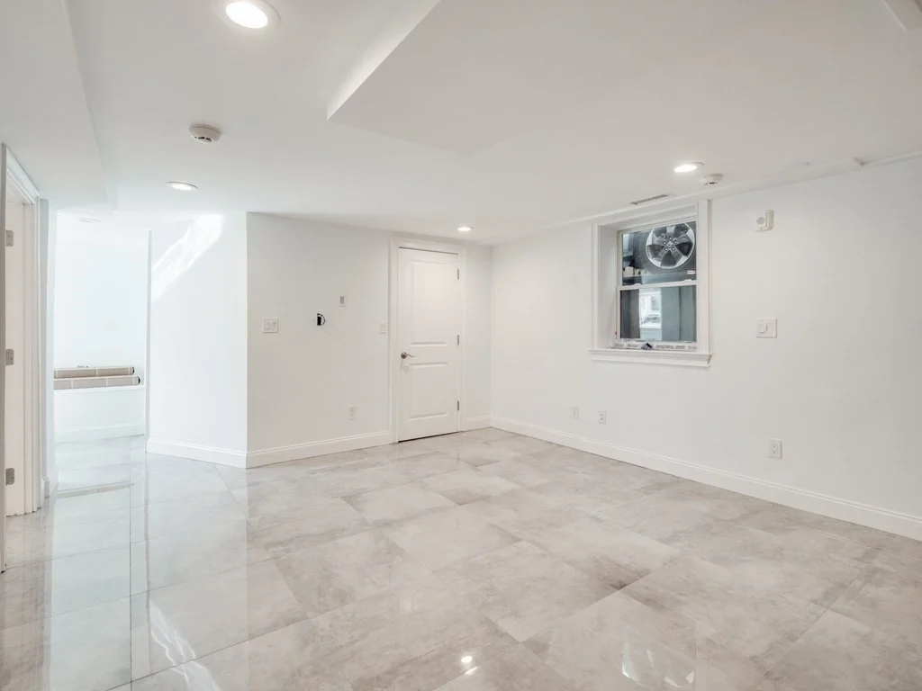 390 Medford St, Winter Hill