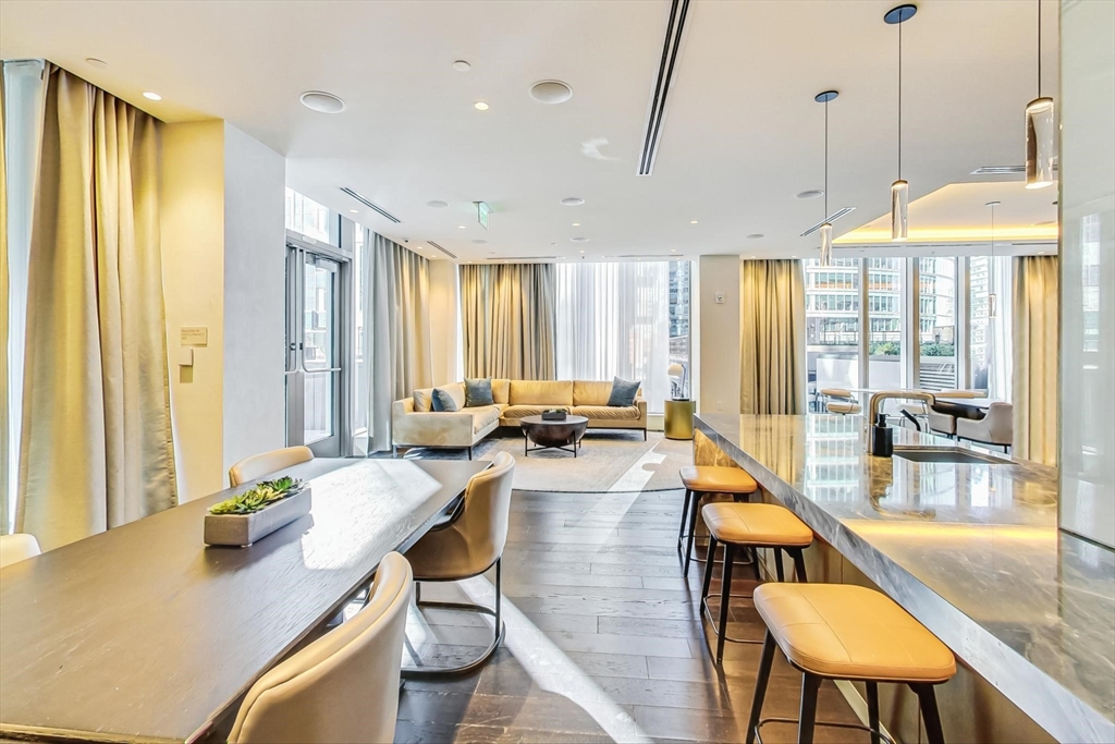 135 Seaport Blvd, Seaport District