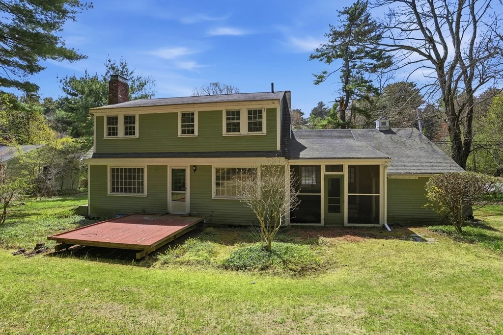 11 Sherman Bridge Rd, Wayland