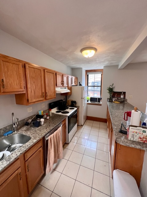2 bed, 1 bath apartment for rent at 95 East Brookline St Unit 4, South End — photo 12 of 13