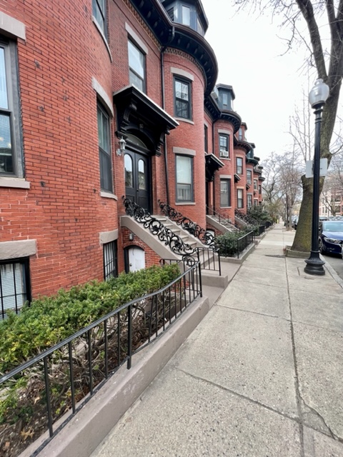 2 bed, 1 bath apartment for rent at 95 East Brookline St Unit 4, South End — photo 3 of 13