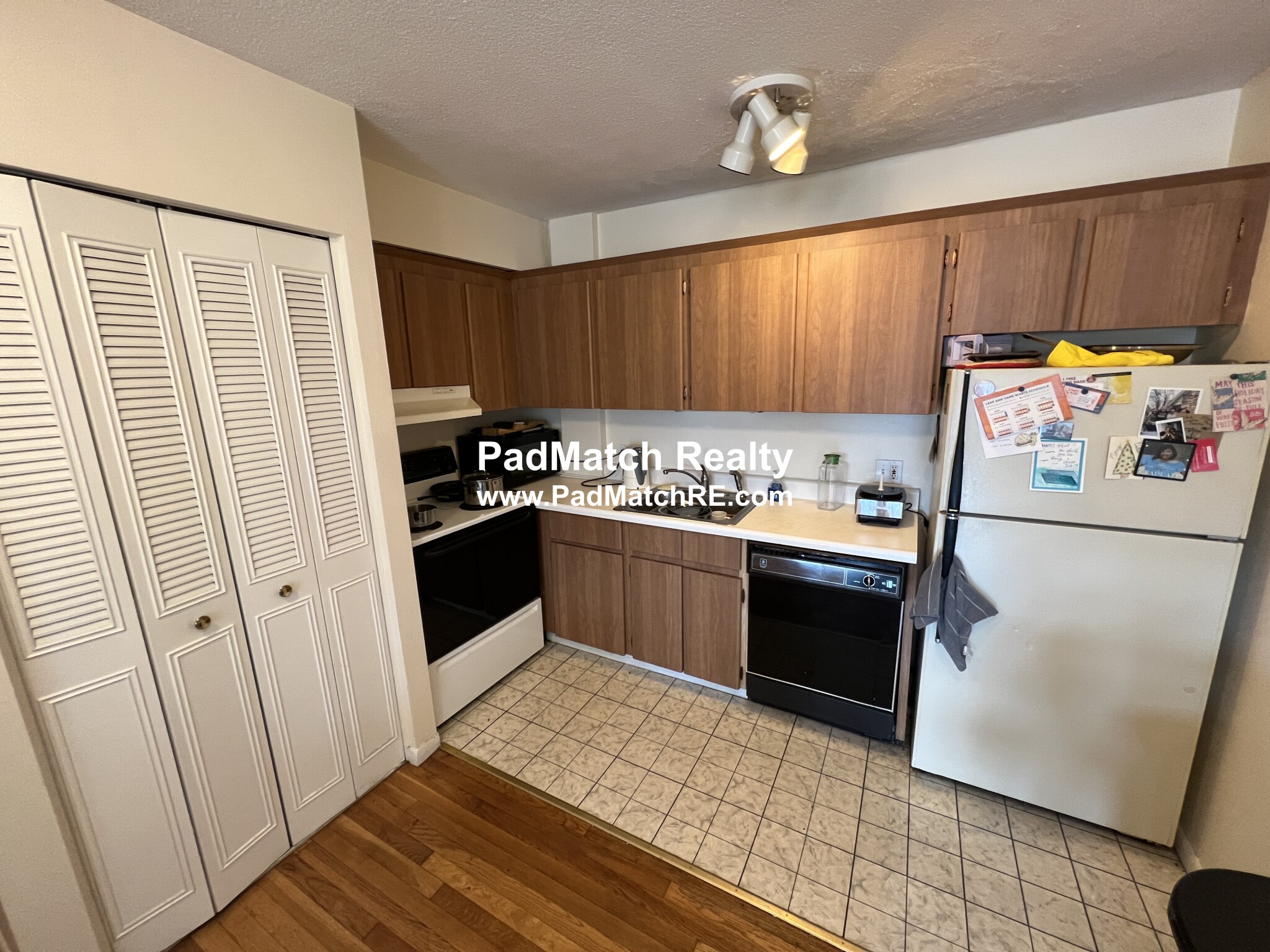 3 bed, 1.5 bath apartment for rent at 1932 Beacon St Unit 3, Brighton — photo 8 of 8