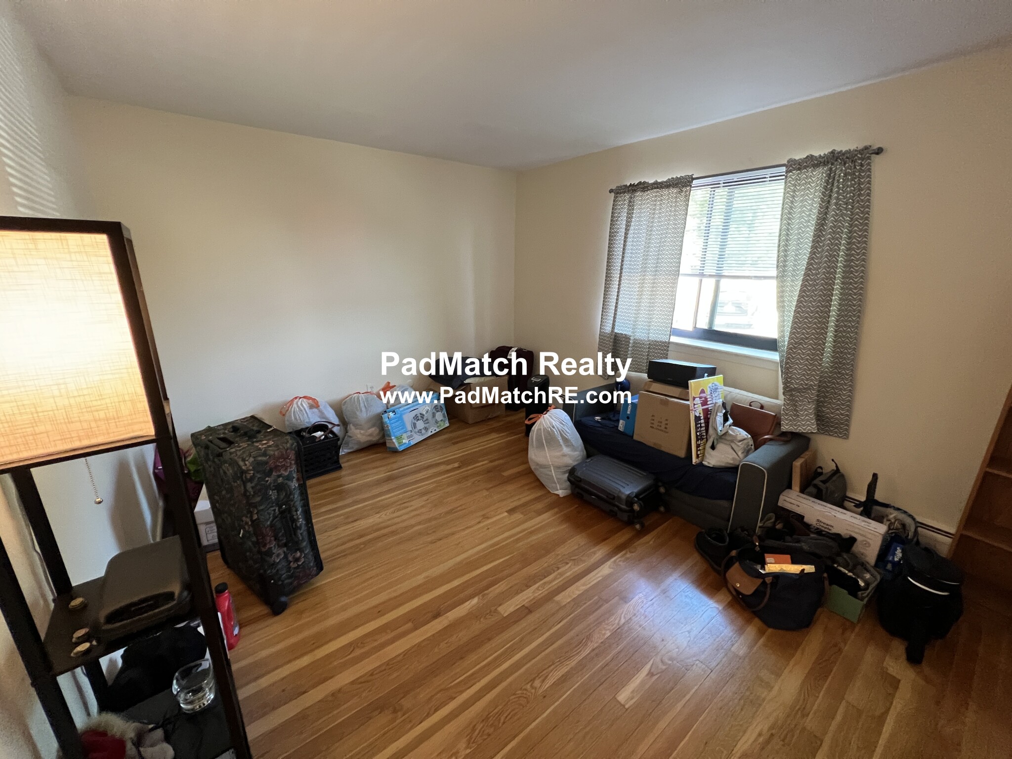 3 bed, 1.5 bath apartment for rent at 1932 Beacon St Unit 3, Brighton — photo 5 of 8