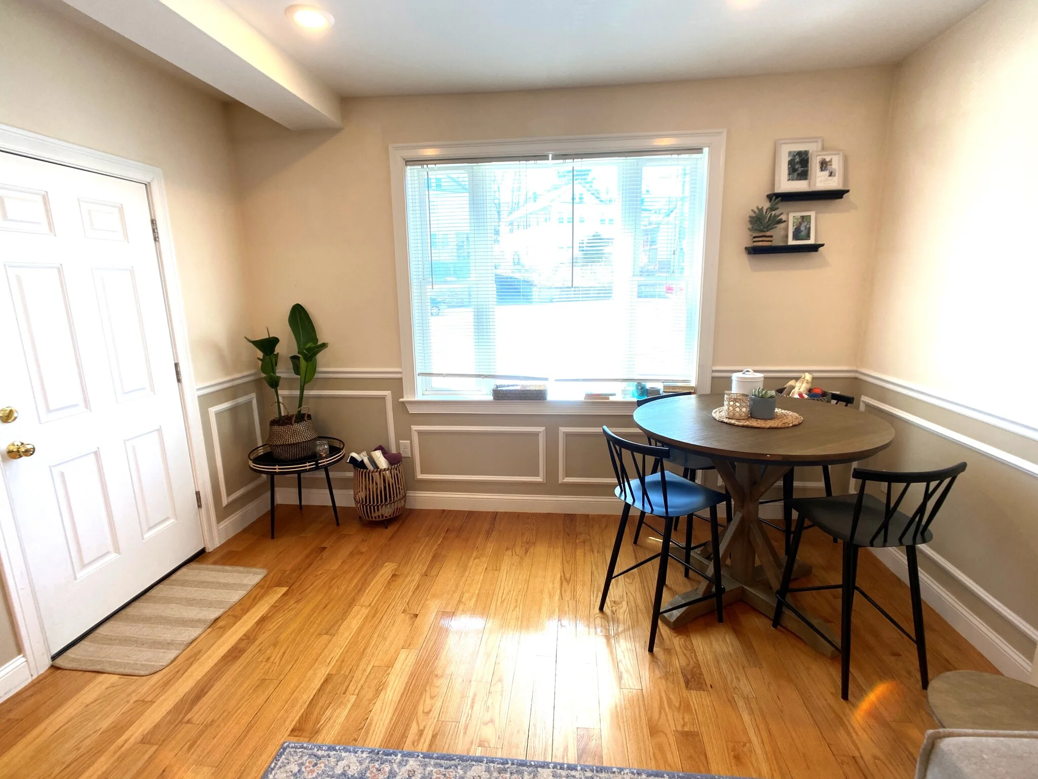 614 Main St, Medford