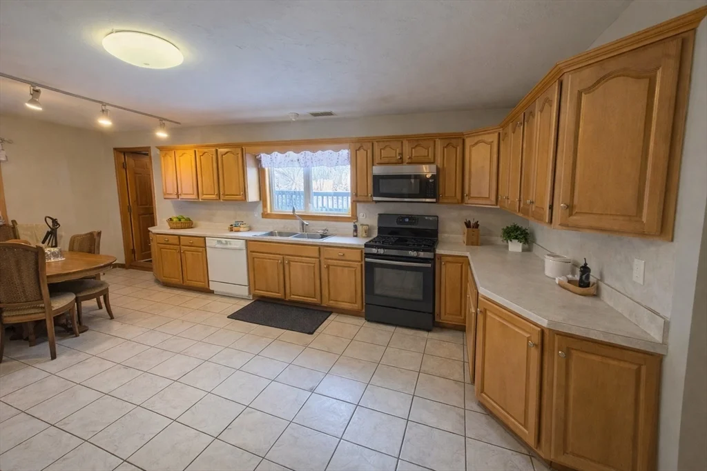 50 School St, Hudson