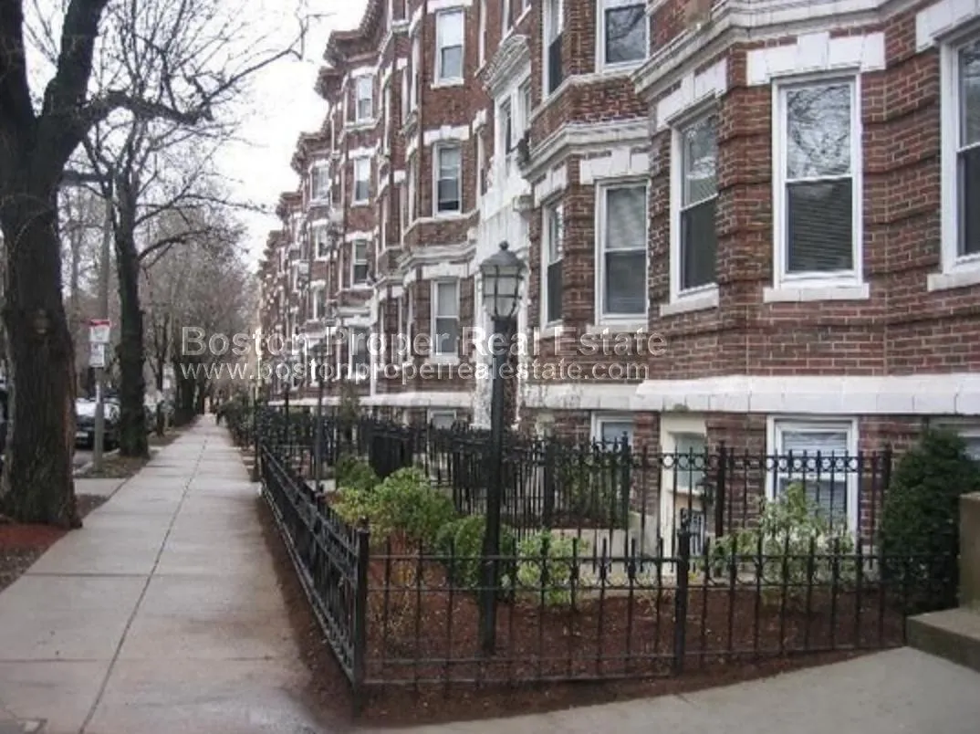 51 Queensberry St, Fenway