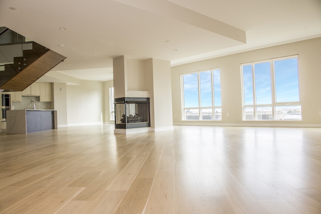 110 Broad St, Waterfront