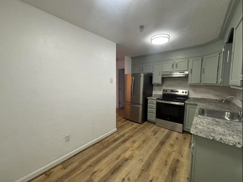 26 High St, Millbury