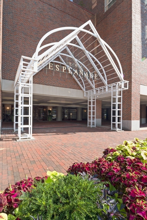 75-83 Cambridge Pkwa, East Cambridge