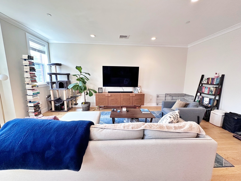 31 Orleans St, East Boston