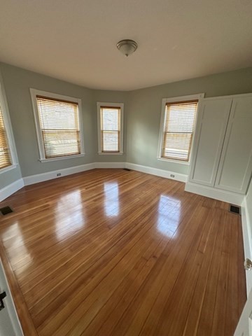 46 Lawrence St, Medford