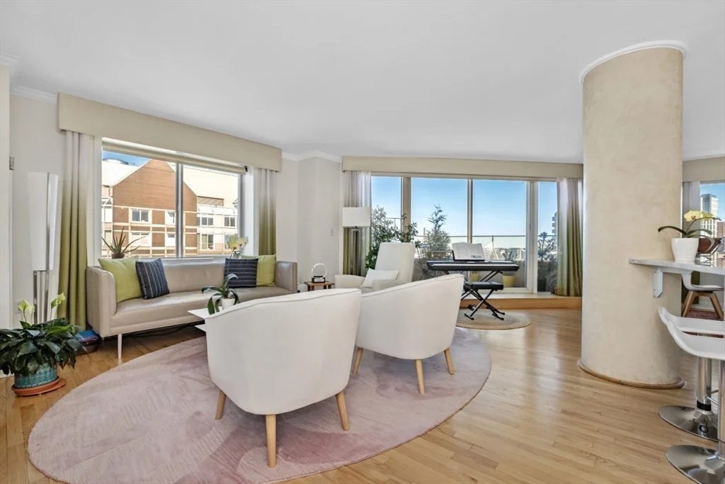 8 Museum Way, East Cambridge