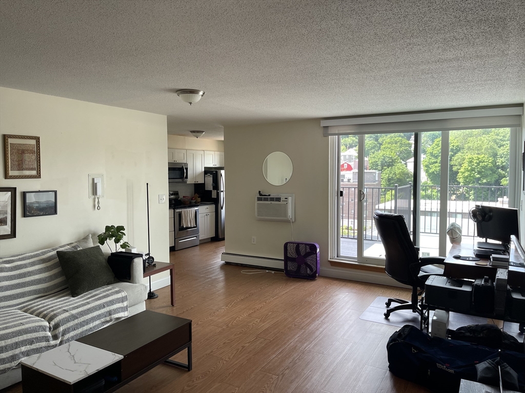 109–111 Tremont St, Brighton