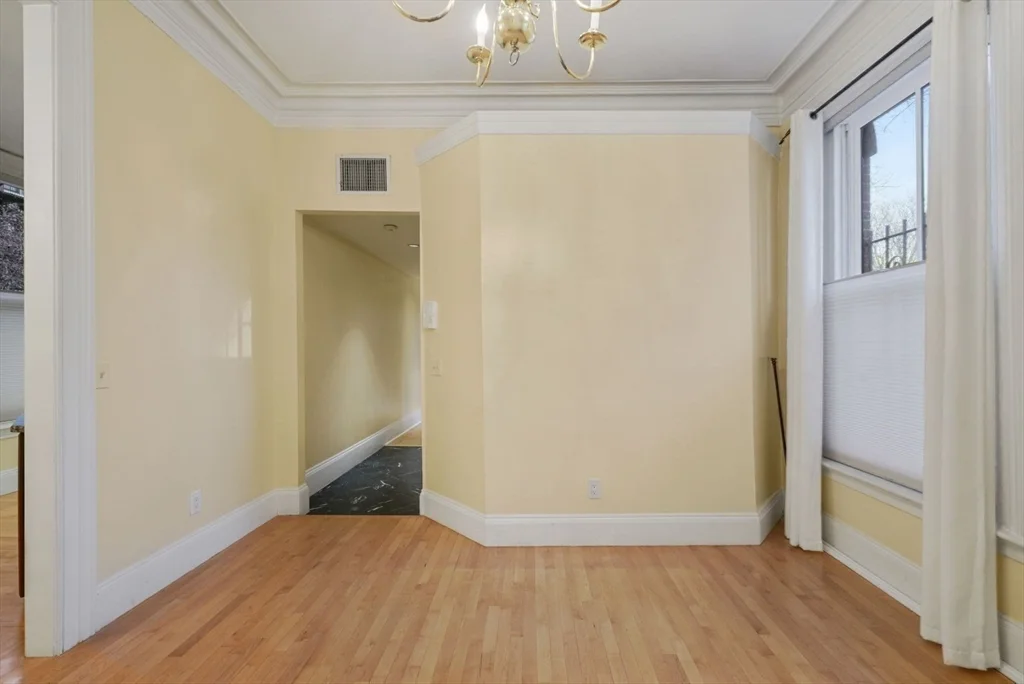 66 Waltham St, South End