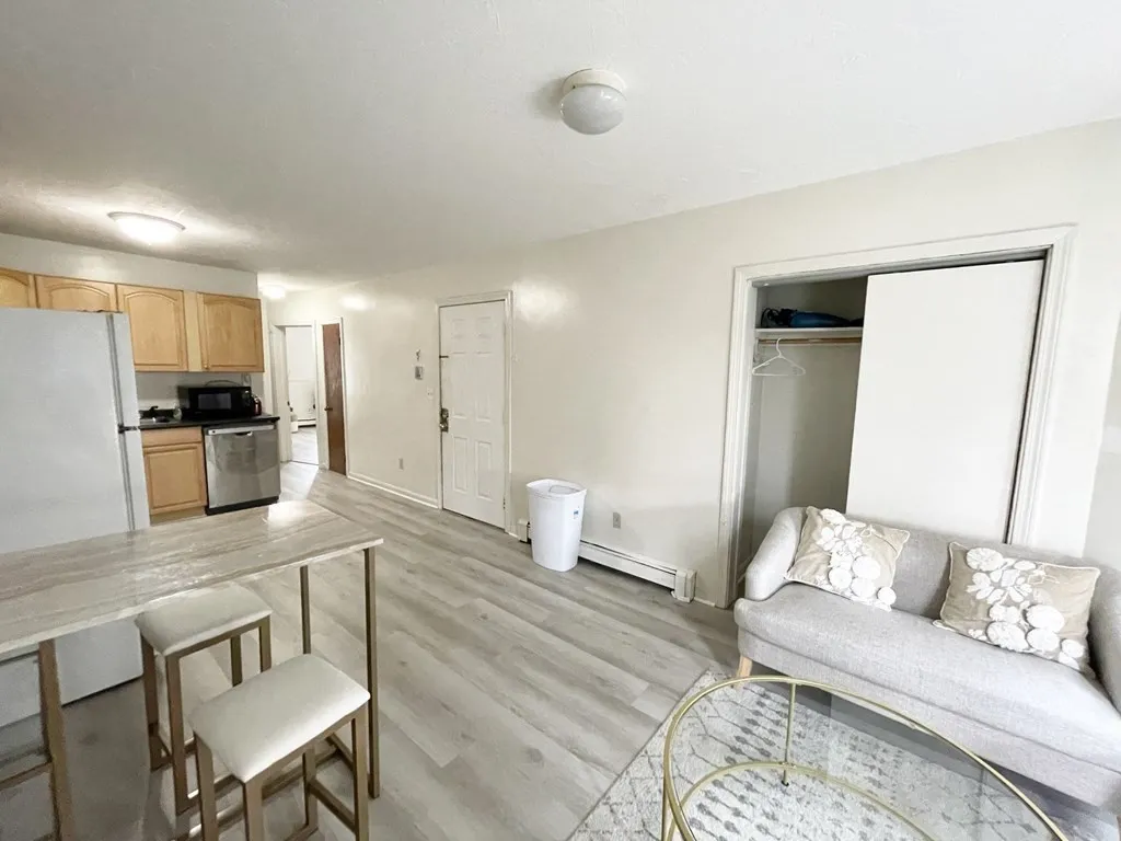 92 Hammond St, South End