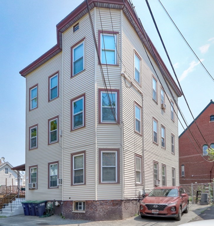 11 Pearl Ter, East Somerville