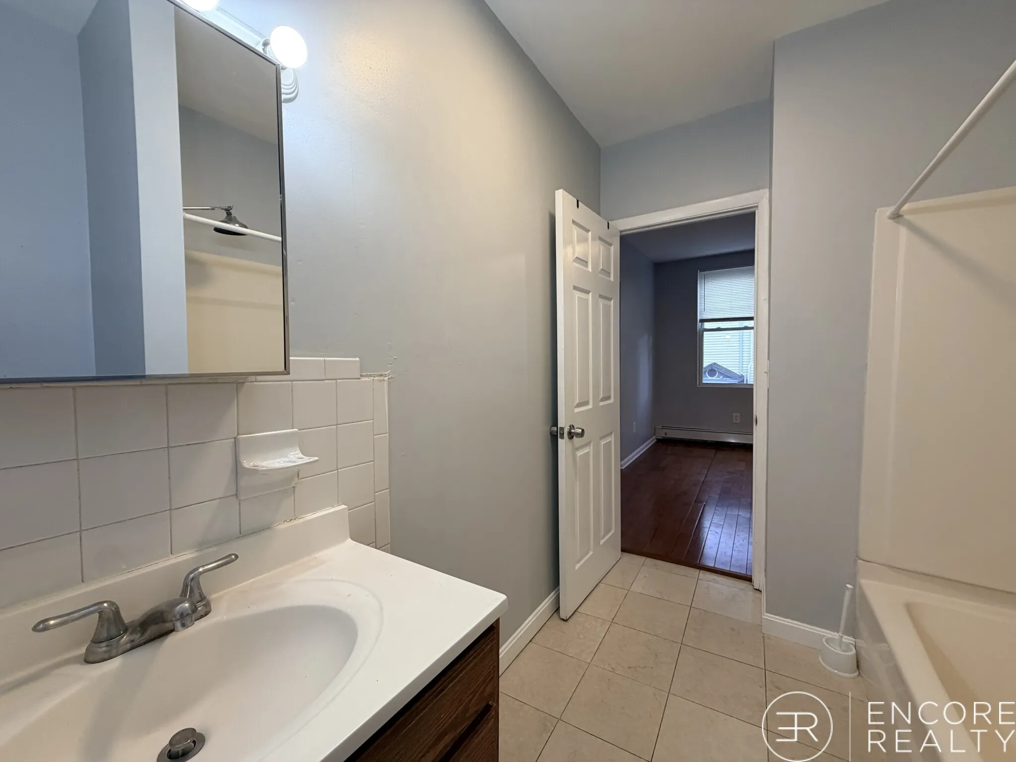 75 Putnam St, Eagle Hill