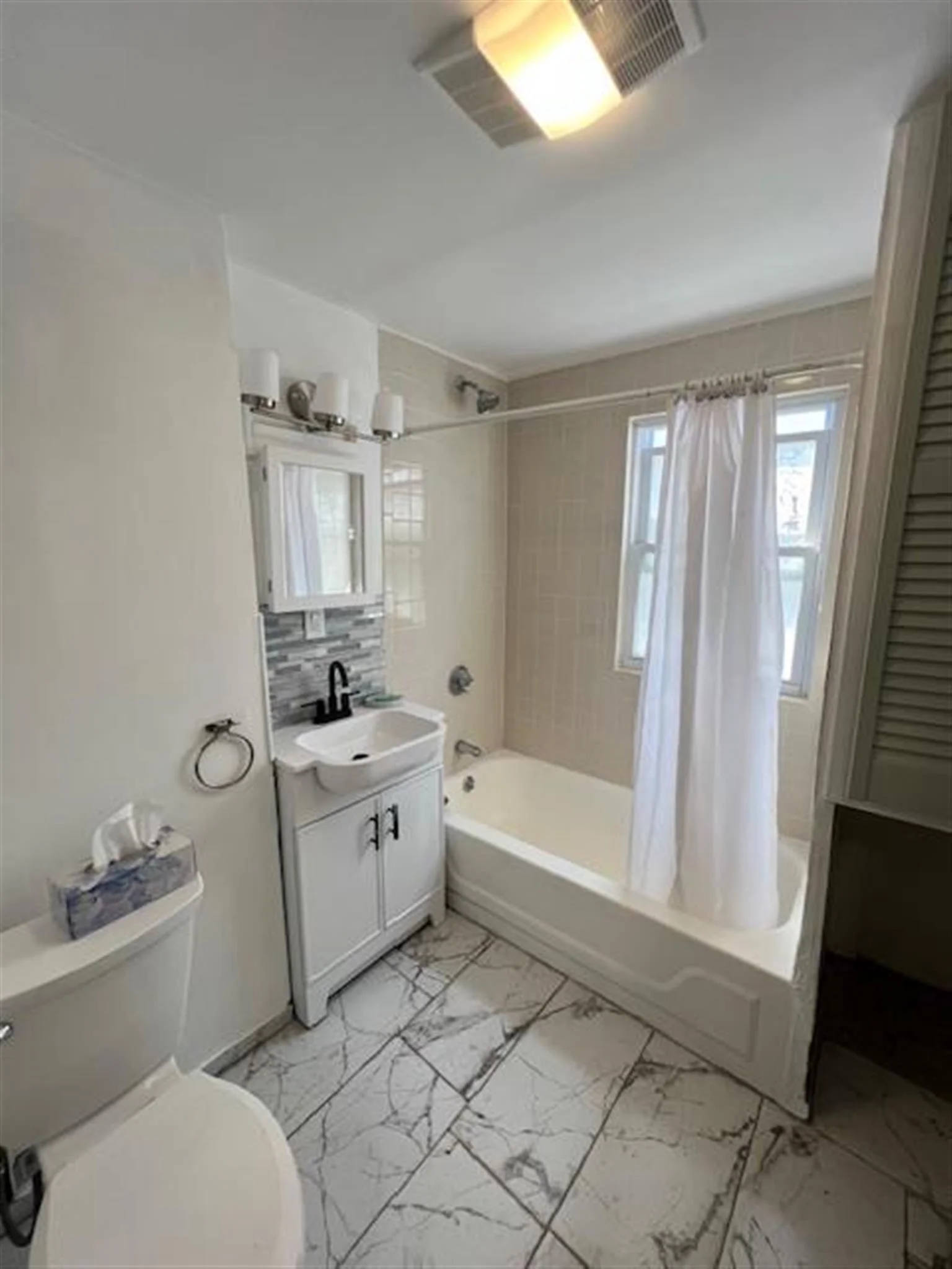 12 Quincy St, Medford