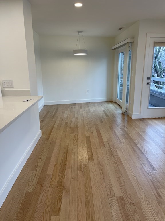 284 Sidney St, Cambridgeport