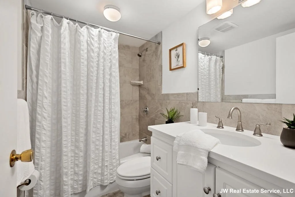 164 Galen St, Watertown