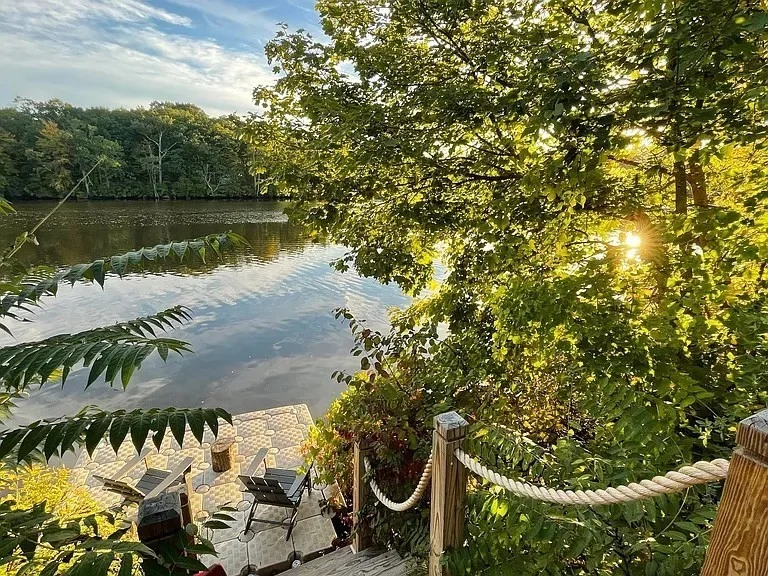 157 Riverview Ave, Waltham