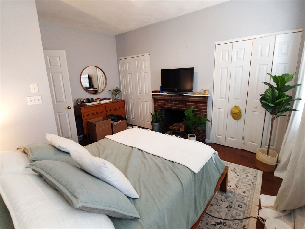 61 West Cedar St, Beacon Hill