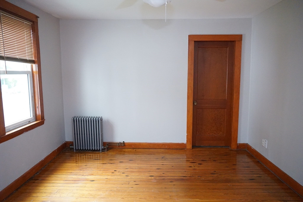 20 Bolton Pl, Bridgewater