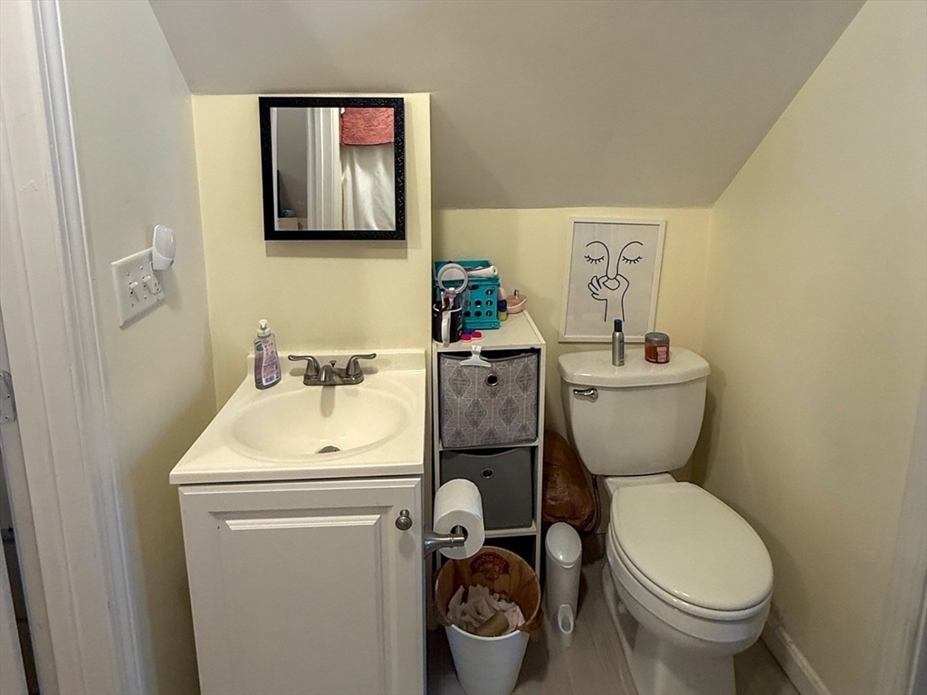 7 Dell St, East Somerville