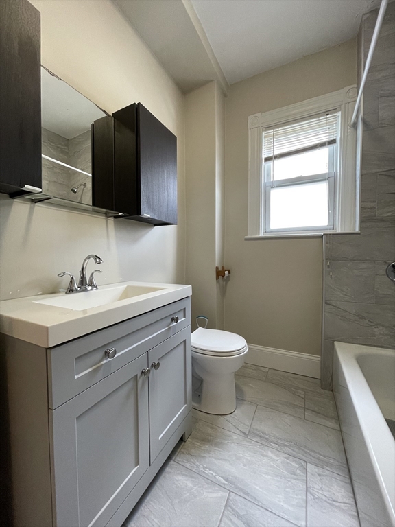 100 Lonsdale, Dorchester