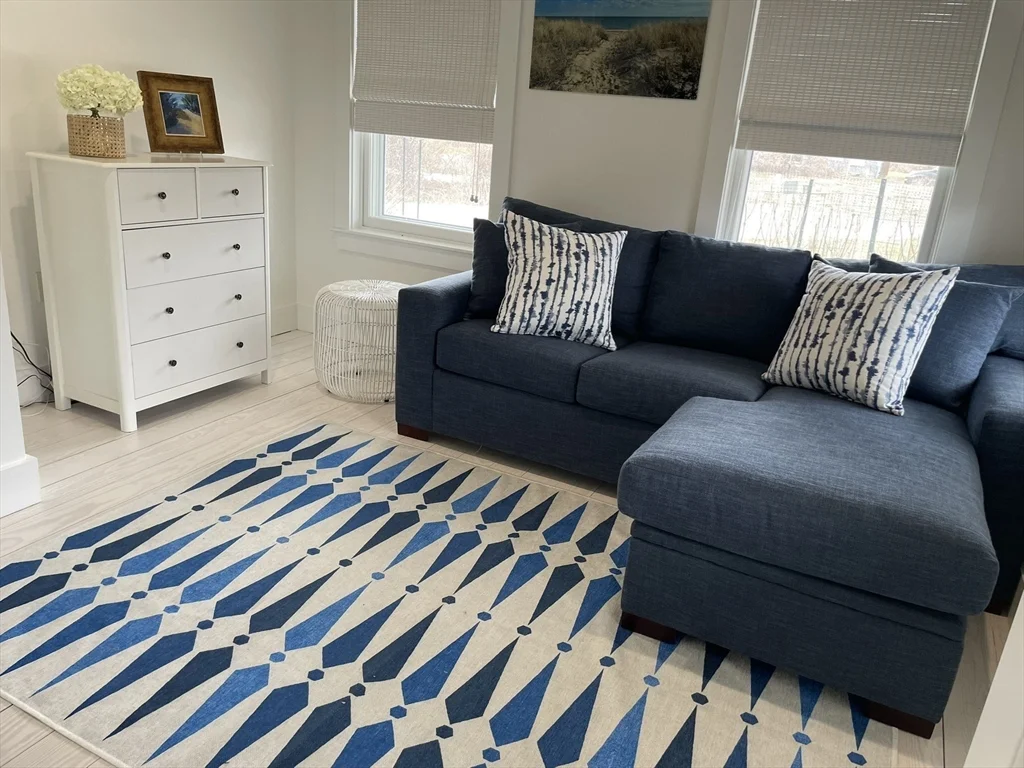 7 Packet Dr, Nantucket